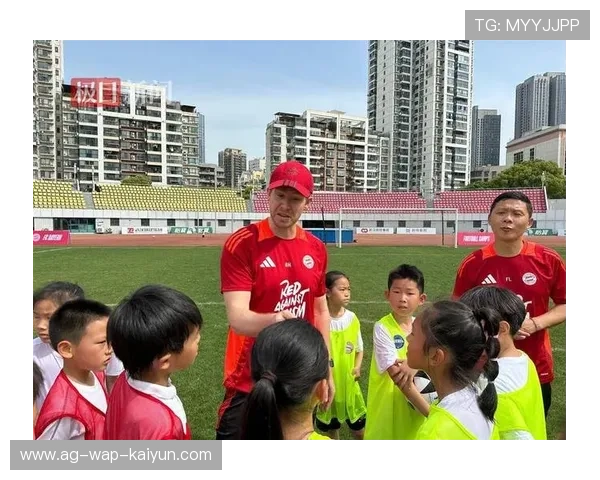 俱乐部与社区合作推出免费足球培训班